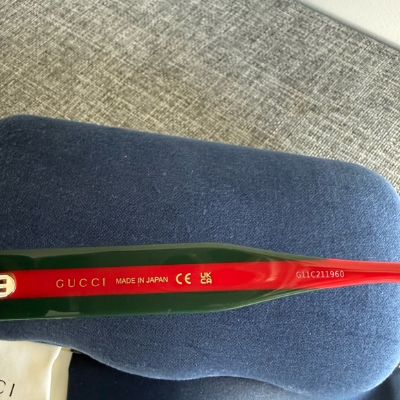 New Gucci Glossy Black Green Red Oversized Sunglasses GG1861S 001 - Picture 9 of 10
